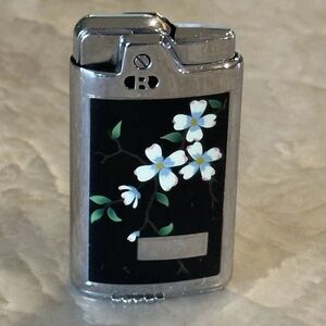 Vintage 1956 Ronson Highlite Chrome, Black Enamel With Pretty Floral Design